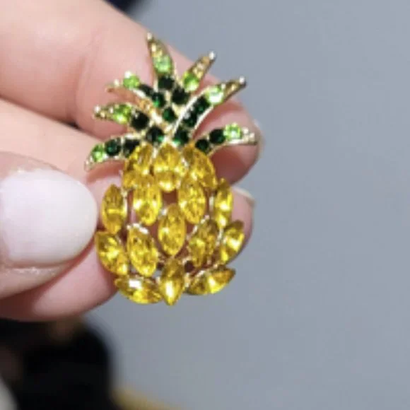 Tropcial Pineapple Stud Earrings - Picture 7 of 8